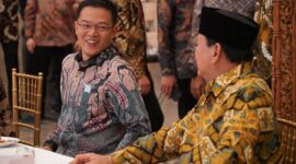 Ketua Umum Partai Gerindra Prabowo Subianto bersama Wakil Ketua Komisi I DPR sekaligus Wakil Ketua Umum Partai Gerindra Sugiono. (Instagram.com/@sugiono_56)