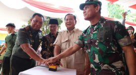Menteri Pertahanan Prabowo Subianto kembali meresmikan 12 titik air yang berlokasi di 5 kecamatan di Pamekasan. (Dok. Tim Media Prabowo Subianto)

